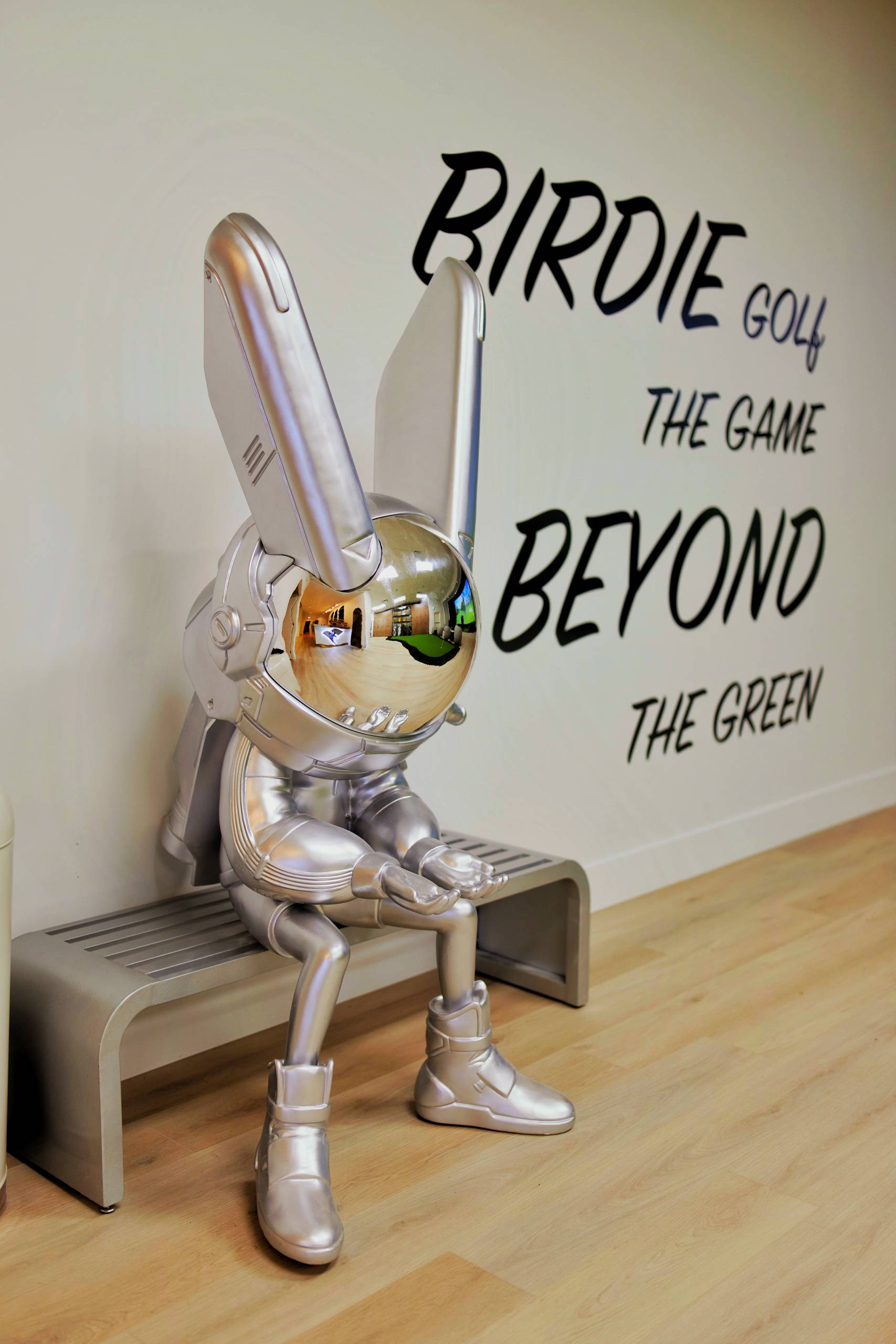 Indoor golf lesson at Birdie Golf